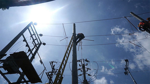 Janji Menteri ESDM Bahlil: Listrik 24 Jam di Sulut Terwujud Sebelum 2026