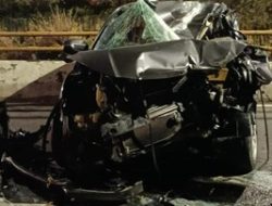 Kecelakaan Tunggal di ORR Cengkareng, Mobil Minibus Ringsek Parah: Korban Dievakuasi