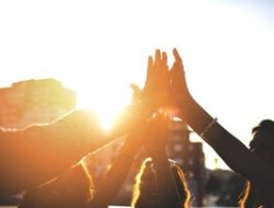 MK Tolak Usia Pemuda 40 Tahun, Milenial Gagal Jadi Pemuda