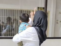 Ibu Menyusui Karawang Ditahan, Bayi 11 Bulan Sakit Gara-gara Tak Dapat ASI: Kronologi & Protes KPAI