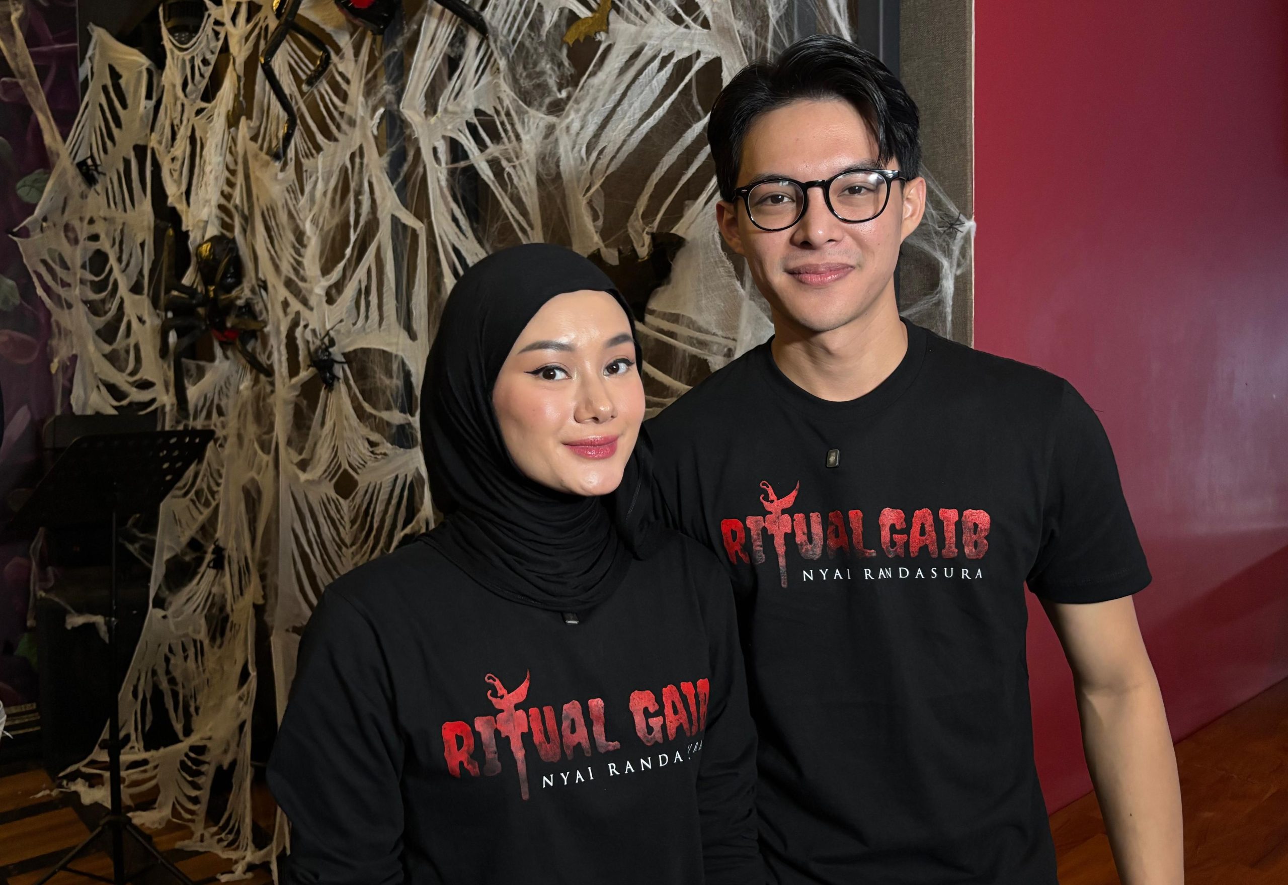 Rey Mbayang Ngebet Beli Ghost Detector, Dinda Hauw Panik & Langsung Tolak!