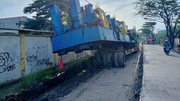 Truk Anjlok di Kosambi Tangerang Sebabkan Kemacetan Parah, Ini Rute Alternatifnya