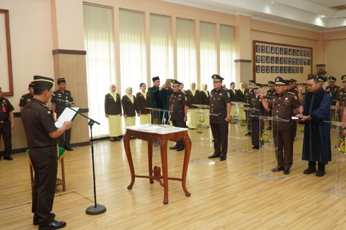 Kajati Jateng Lantik 23 Kajari Baru: Daftar Lengkap Wilayah & Arahan Strategis