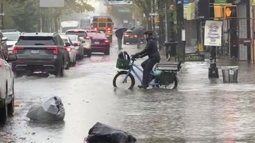 Banjir Bandang New York Tewaskan 2 Orang, Basemen dan Ruang Ketel Terendam