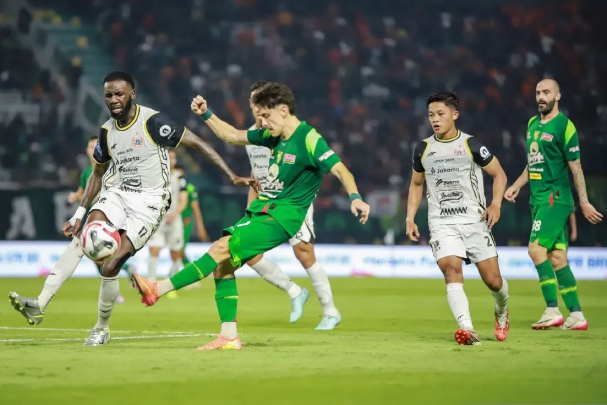 Persebaya Krisis Bek: Risto Cedera, Leo & Mikael Diskors Hadapi Persis Solo