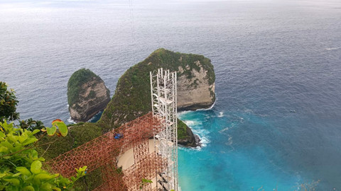 Pembangunan Lift Nusa Penida: Progres, Dampak Lingkungan & Lonjakan Wisatawan 2024