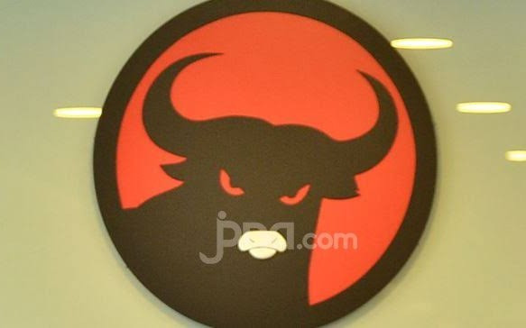 Adian Napitupulu & Rocky Gerung Bicara di Puncak Peringatan Sumpah Pemuda PDIP di Yogyakarta