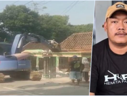 Viral di Sragen: Pria Robohkan Rumah Sendiri Pakai Backhoe Usai Lihat Istri Selingkuh di CCTV