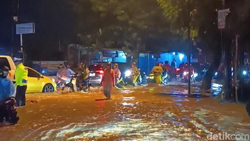 Banjir Landa 6 Kecamatan di Kabupaten Bandung, Ketinggian Air Capai 1 Meter