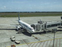 Pesawat Baru Garuda Tertunda hingga 2032 & Uang Tunai di Stasiun Whoosh Anjlok 21%