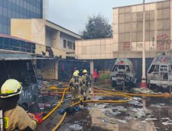 Dua Kerangka Manusia Hangus Ditemukan di Gedung Kwitang yang Terbakar, Diduga Korban Demo 2025