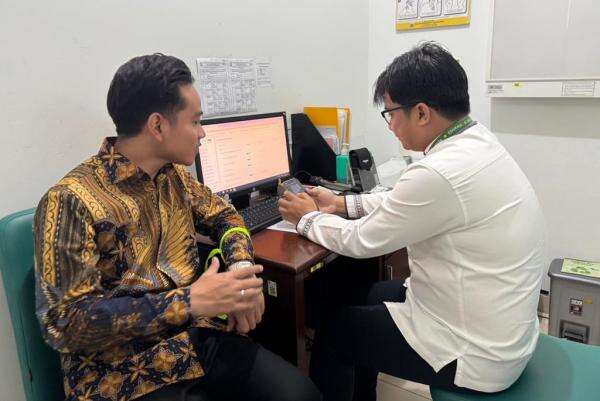 Wapres Gibran Ikuti Cek Kesehatan Gratis di Puskesmas, Ajak Masyarakat Manfaatkan Layanan