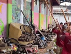 Kursi Buangan ke Sungai Rusak Pompa Air, Penyebab Banjir di Karang Menjangan Surabaya