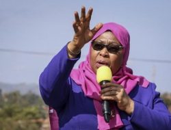 Samia Suluhu Hassan Menang Telak 97,66% di Pilpres Tanzania 2025, Dihiasi Protes Berdarah dan Tuduhan Kecurangan