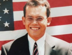 SOP Komprehensif: Solusi Atas Kegagalan Implementasi Konsep dan Teori di Indonesia