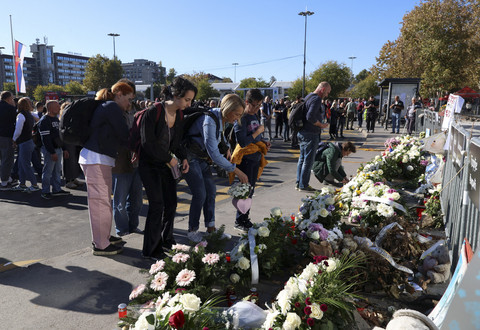 Tragedi Novi Sad: Aksi Demo Tuntut Pemilu Dini Usai Runtuhnya Atap Stasiun