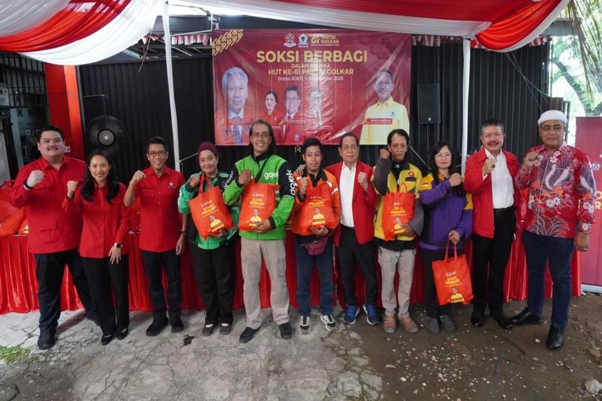 SOKSI Bagikan 1.600 Paket Sembako untuk Driver Ojol di Jakarta, Ini Kata Misbakhun