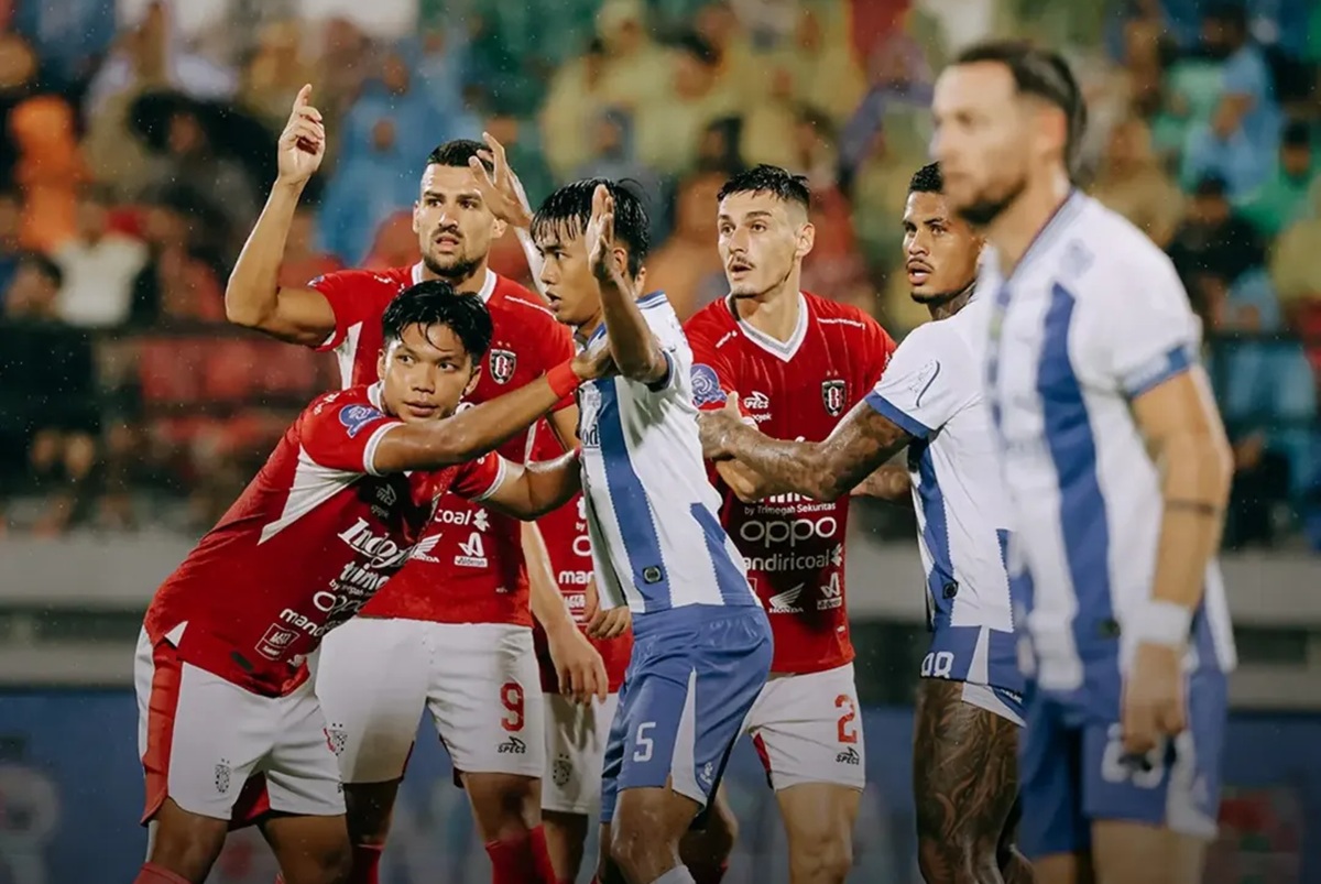 Hasil Babak Pertama Bali United vs Persib Bandung 2025: Skor 0-0, Persib Dominan!