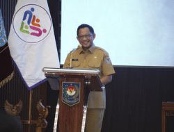 Mendagri Tito Karnavian Raih Outstanding in Governance di CNN Indonesia Awards 2025, Ini Prestasinya