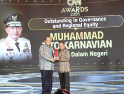 Mendagri Tito Karnavian Raih Penghargaan CNN Indonesia Awards 2025: Prestasi di Bidang Tata Kelola Pemerintahan