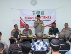 Polres Metro Tangerang Kota Bagikan 200 Sembako & Imbauan Kamtibmas di Program Jumat Peduli