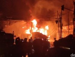 Kebakaran Hebat Truk Tangki BBM di Cianjur, Pos Polisi dan Ruko Hangus Dilalap Api
