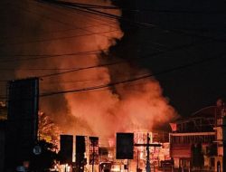 Kebakaran Hebat Truk Tangki BBM 24.000 Liter Terguling di Cianjur, Begini Kronologinya