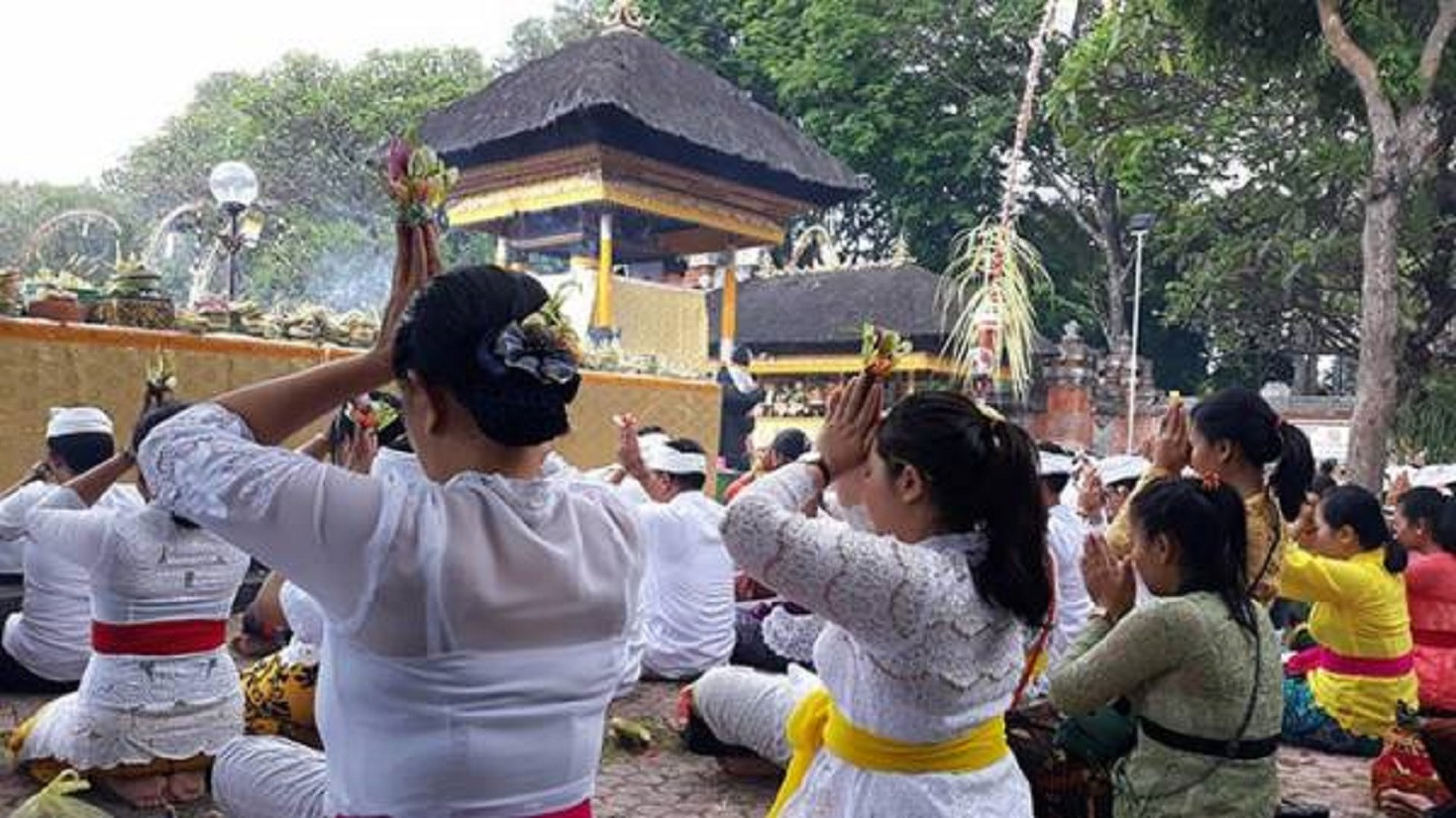 Jadwal & Lokasi Piodalan di Bali Hari Ini: Makna dan Tata Caranya