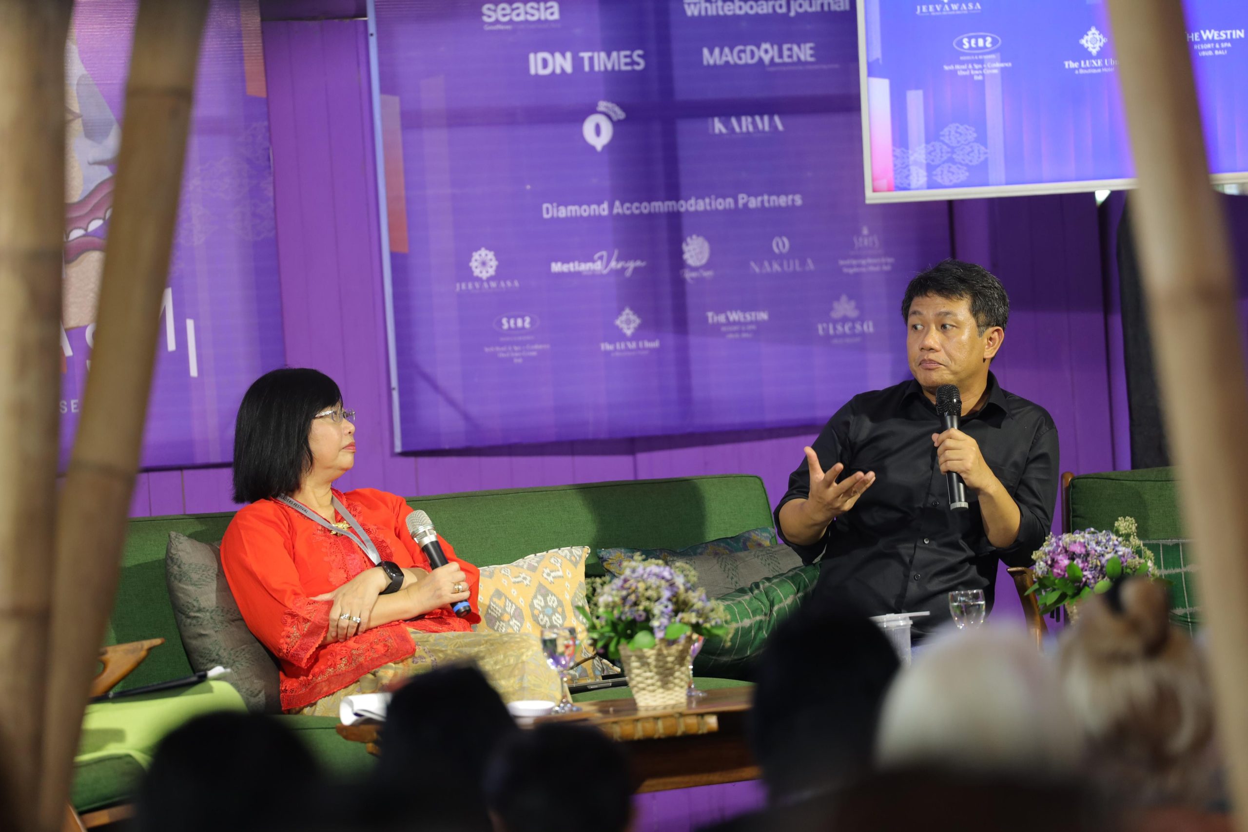 Kritik Tajam Sejarawan & Jurnalis Terhadap Wacana Penulisan Sejarah Nasional Indonesia