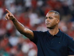 Hector Souto Tegaskan Prinsip Respek, Tolak Komentar Banner Jangan Ganti Souto dengan Kluivert