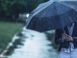 Waspada Puncak Musim Hujan 2025-2026: BMKG Imbau Siaga Banjir & Longsor