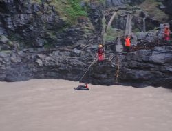 Remaja 16 Tahun Tenggelam di Sungai Curug Besemah Pagar Alam, Pencarian Dilanjutkan