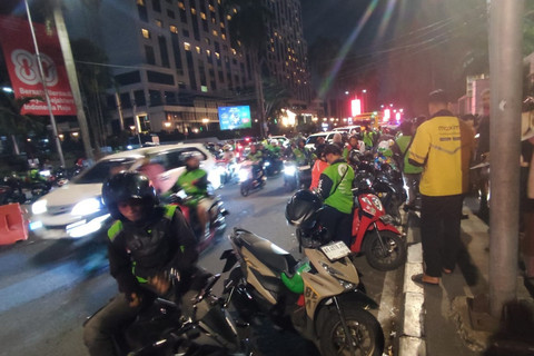 BLACKPINK GBK Cetak Cuan untuk Ojol, Begini Strategi Raup Ratusan Ribu