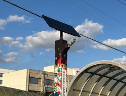 Suzuki Ubah Baterai Hybrid Bekas Jadi Lampu Jalan Tenaga Surya, Ini Cara Kerjanya