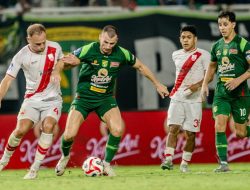 Hasil Persebaya vs Persis Solo 2-1: Gol Perovic dan Rivera Balikkan Keadaan