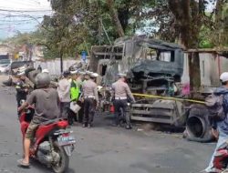 Truk Tangki BBM Terguling dan Terbakar di Cianjur, 2 Luka Bakar Serius