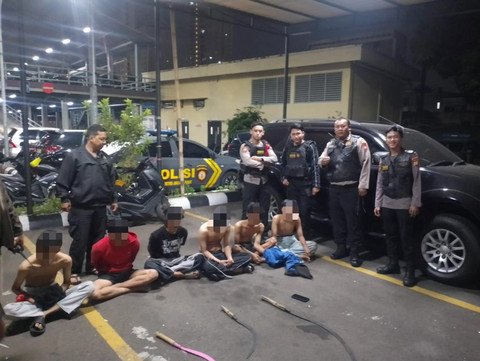 Polisi Gagalkan Tawuran di Kemayoran, 6 Remaja Diamankan dan 3 Celurit Disita