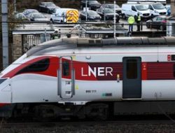 Penikaman Massal di Kereta Inggris: 11 Orang Terluka, Polisi Tangkap Pria 32 Tahun