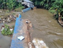 Tanggul Baswedan Jebol: Gubernur Pramono Anung Tinjau Langsung Genangan di Jati Padang