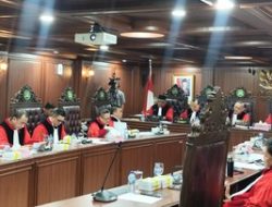 Sidang MKD DPR: 5 Anggota Nonaktif Diadili, Ahli Ungkap Motif Targeted Looting Agustus 2025