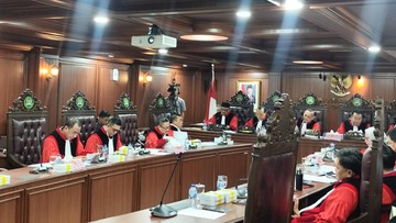 Sidang MKD DPR: 5 Anggota Nonaktif Diadili, Ahli Ungkap Motif Targeted Looting Agustus 2025