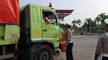 Razia Truk Tambang di Banten: Truk Pelanggar Jam Operasional Diputar Balik