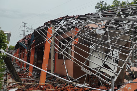 Ambruknya 5 Ruang Kelas SMKN 1 Gunung Putri Bogor, 44 Siswa Jadi Korban: Kronologi & Rincian Korban