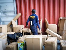 Bea Cukai Batam Gagalkan Penyebaran Sabu & Ekstasi 475 Gram dan Alkohol Ilegal