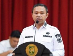 KPK OTT Gubernur Riau Abdul Wahid: 10 Orang Diamankan, Uang Disita