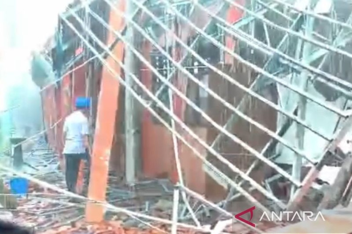 Gedung SMKN 1 Gunung Putri Roboh Tewaskan Korban, Ini Kronologi & Jumlah Korban