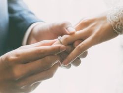 Buku Nikah 2024: Warna Baru Hijau, Aturan & Cara Ubah Data