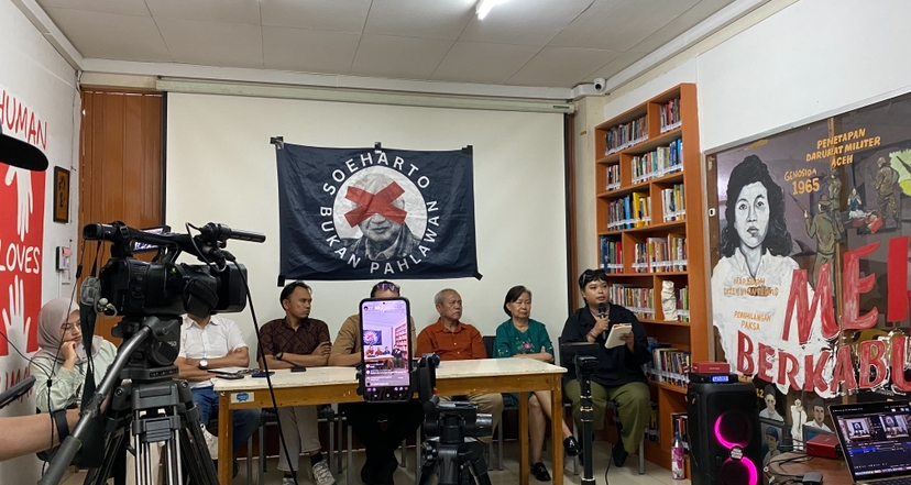 Gelar Pahlawan untuk Soeharto: Pro Kontra, Pembangunan vs Dosa HAM & Korupsi