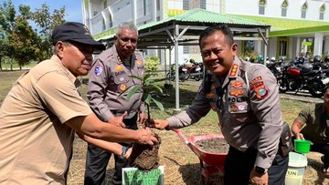 Dirlantas Polda Riau Edukasi Pelajar Pekanbaru Soal Keselamatan & Green Policing