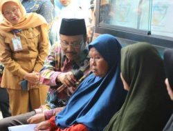 Mensos Tegaskan Larangan Keras: Bansos Tak Boleh untuk Beli Rokok, Bayar Utang, dan Judi